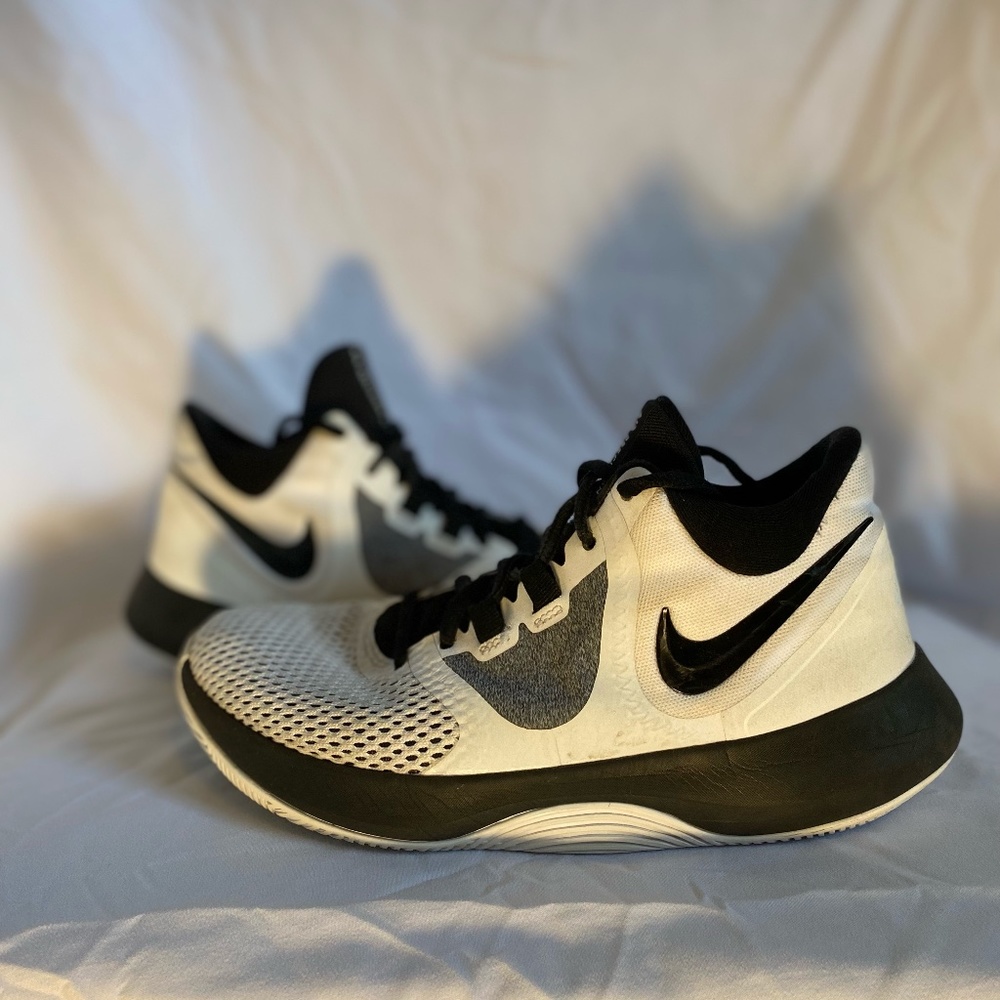 nike basketball shoes